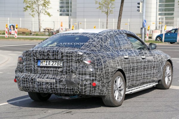 Novedades con el BMW i4 