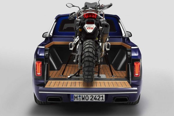 BMW X7 PICK UP