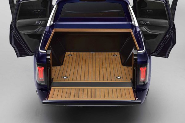 BMW X7 PICK UP