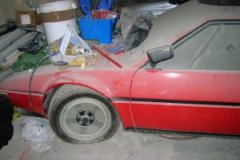 BMW M1 del 81 descubierto en un granero italiano